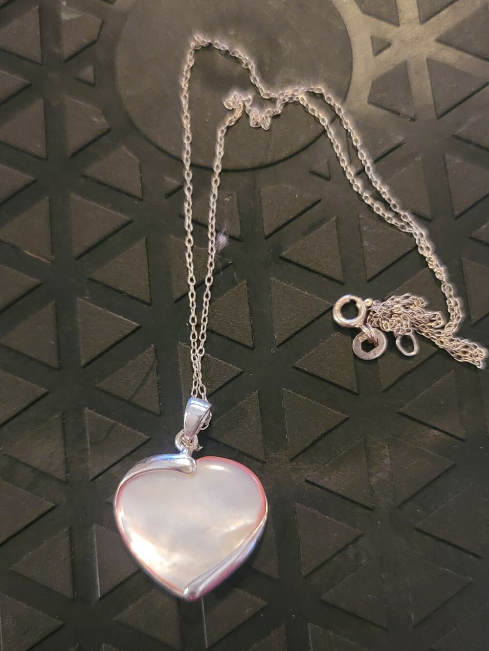 925 Sterling Silver Mother of Pearl Heart Pendant Necklace 18 Inch MOP Heart